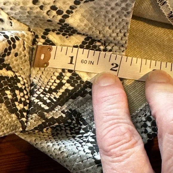 NWT Cloud 10 Snake Print Skort, Size S, Gray/Off White - Picture 7 of 9